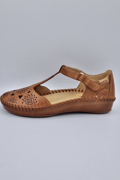 Photo d'une paire de chaussures Pikolionos - P. Vallarta camel
